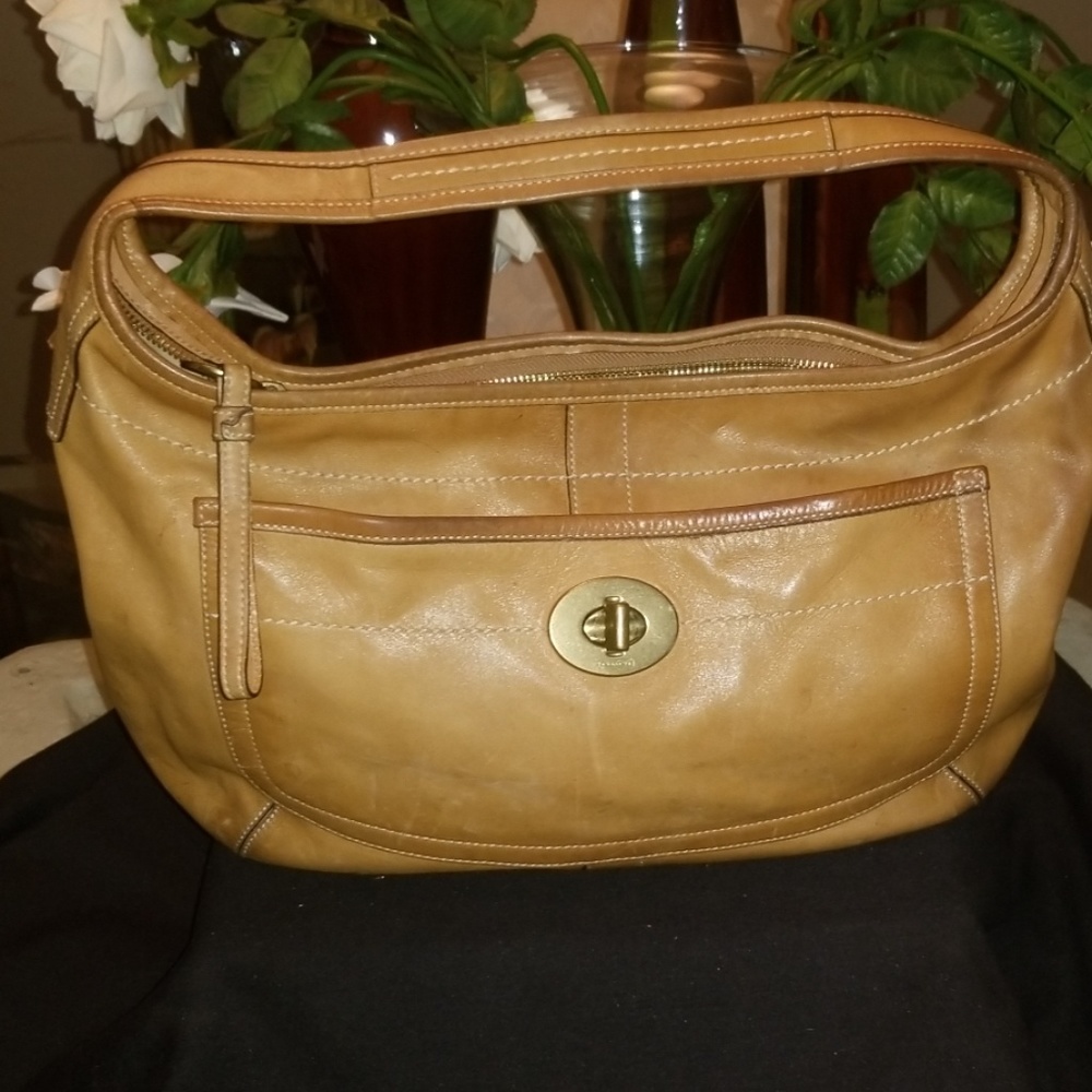 COACH HOBO PURSE